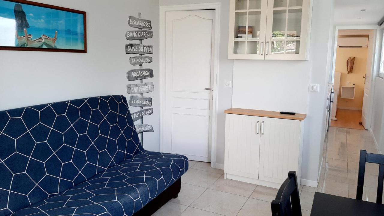 Maisonnette Bois Flottes * Salles (Gironde)